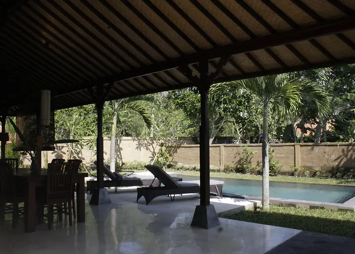 Rumah Dadong Villa