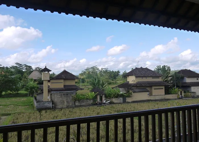 Rumah Dadong Villa *
