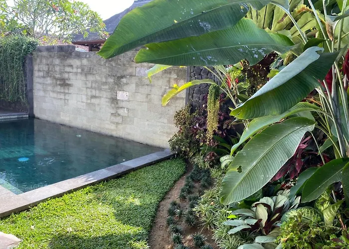 Rumah Dadong Villa *